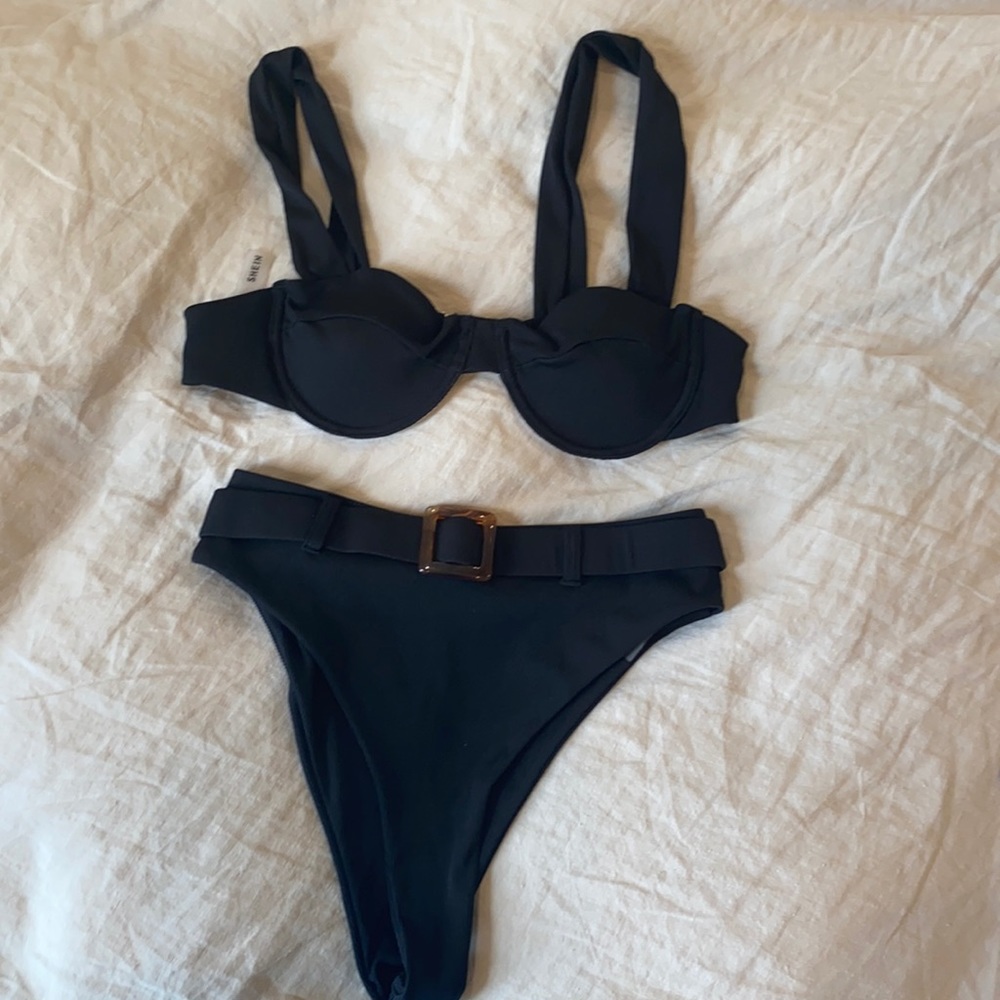 Shein Bikini, medium